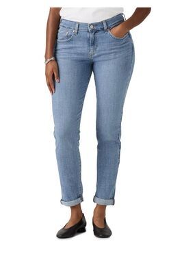 Levi's Boyfriend Jeans – Medium Blue Denim